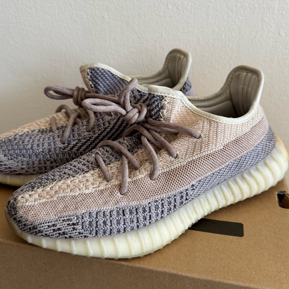 Yeezy Boost 350 V2 “Ash Pearl”